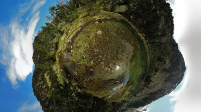 Le lac comme un monde